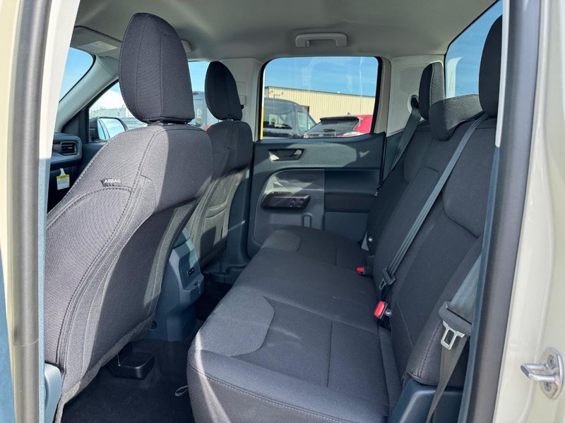 Ford Maverick Vehicle Full-screen Gallery Image 12