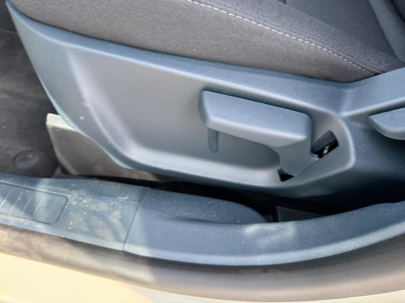 Ford Maverick Vehicle Full-screen Gallery Image 18