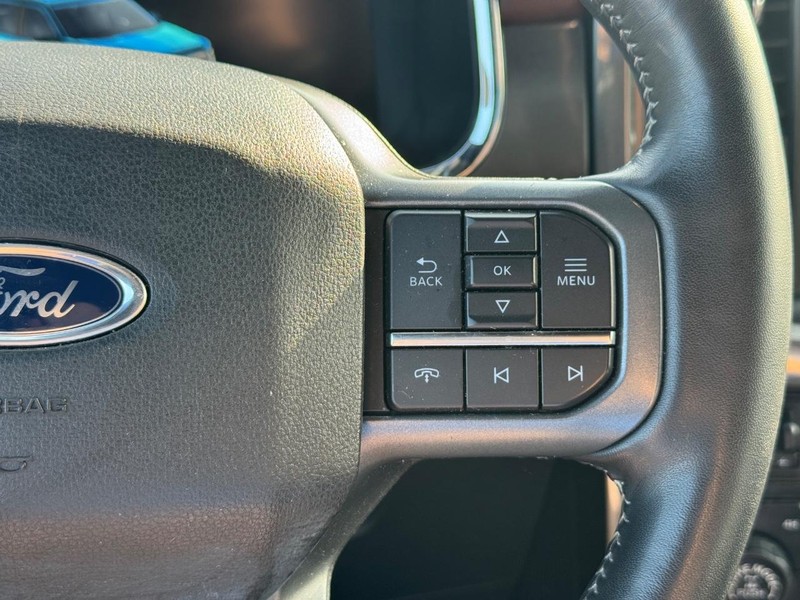 Ford F-150 Vehicle Full-screen Gallery Image 24