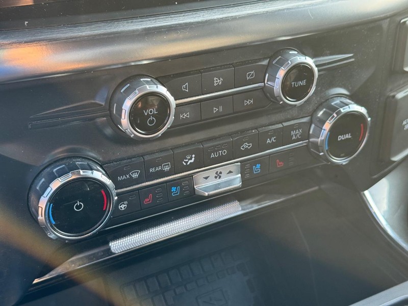 Ford F-150 Vehicle Full-screen Gallery Image 27