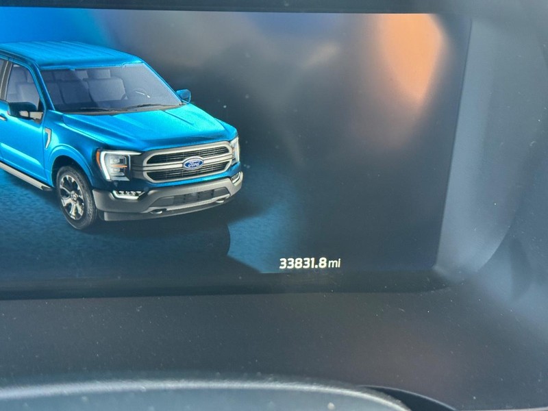 Ford F-150 Vehicle Full-screen Gallery Image 31