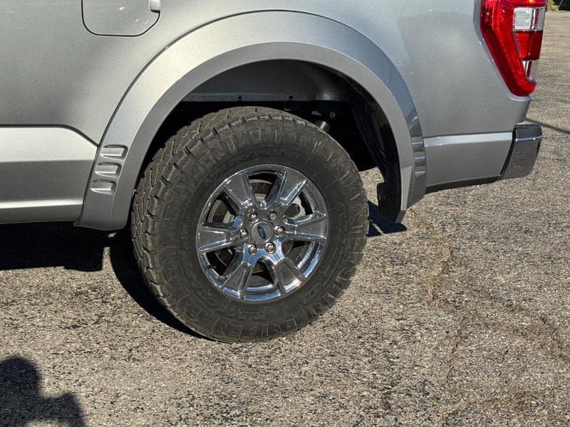Ford F-150 Vehicle Full-screen Gallery Image 11