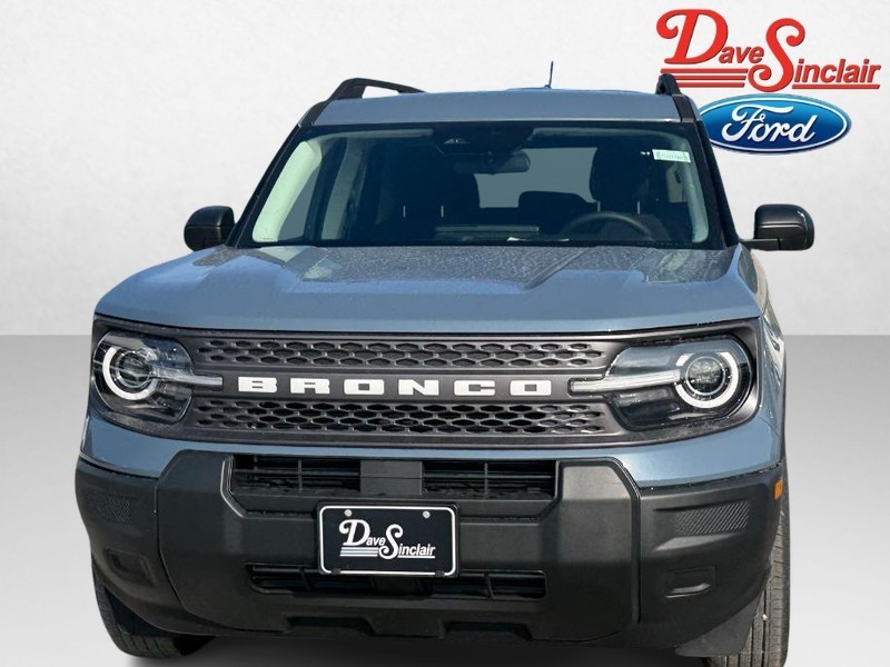 Ford Bronco Sport Vehicle Full-screen Gallery Image 02