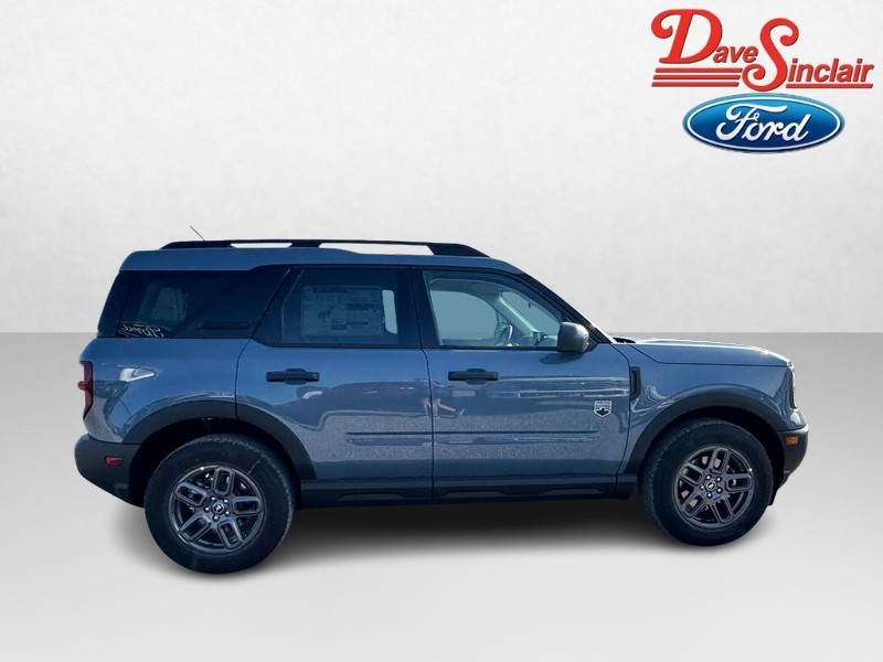 Ford Bronco Sport Vehicle Full-screen Gallery Image 05