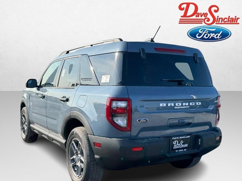 Ford Bronco Sport Vehicle Full-screen Gallery Image 09
