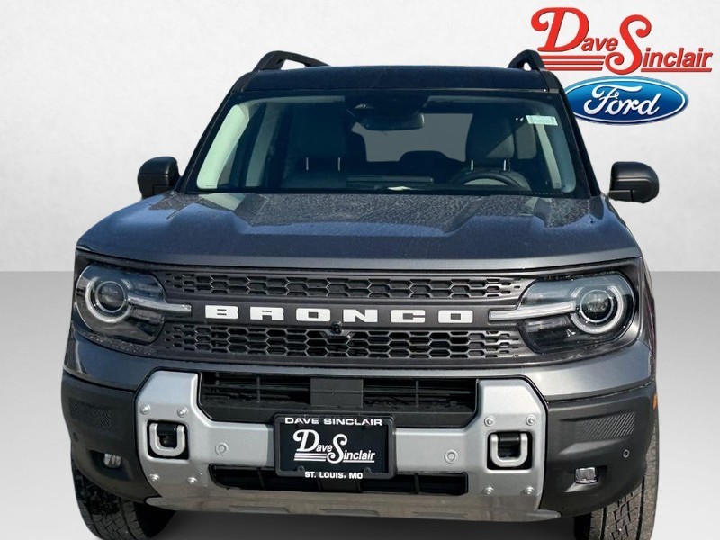 Ford Bronco Sport Vehicle Full-screen Gallery Image 02