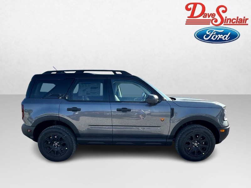 Ford Bronco Sport Vehicle Full-screen Gallery Image 05
