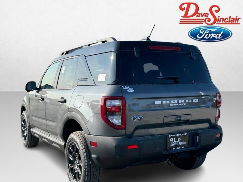 Ford Bronco Sport Vehicle Full-screen Gallery Image 09