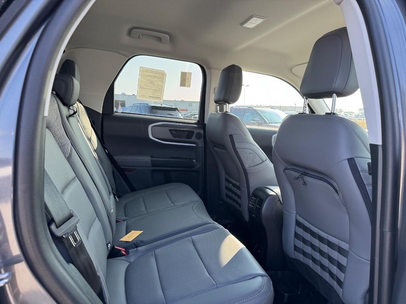 Ford Bronco Sport Vehicle Full-screen Gallery Image 13