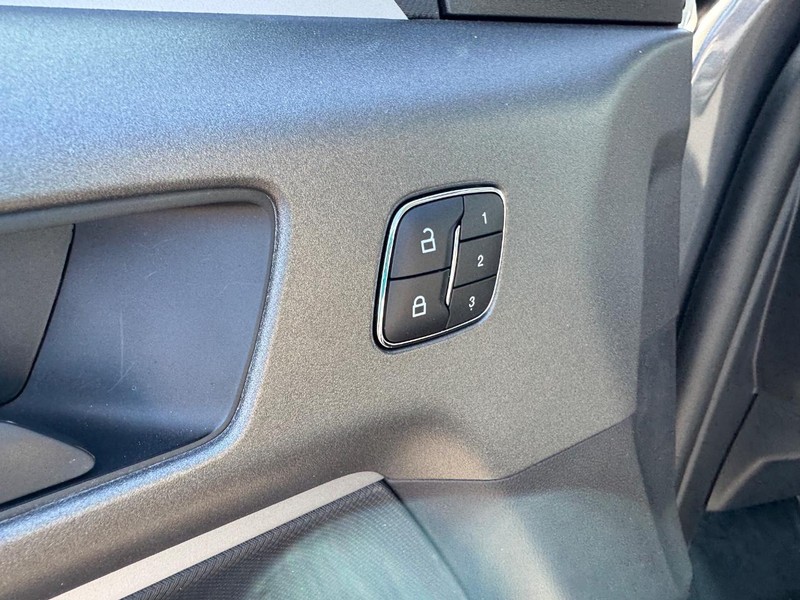 Ford Bronco Sport Vehicle Full-screen Gallery Image 19