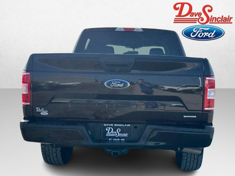 Ford F-150 Vehicle Full-screen Gallery Image 08
