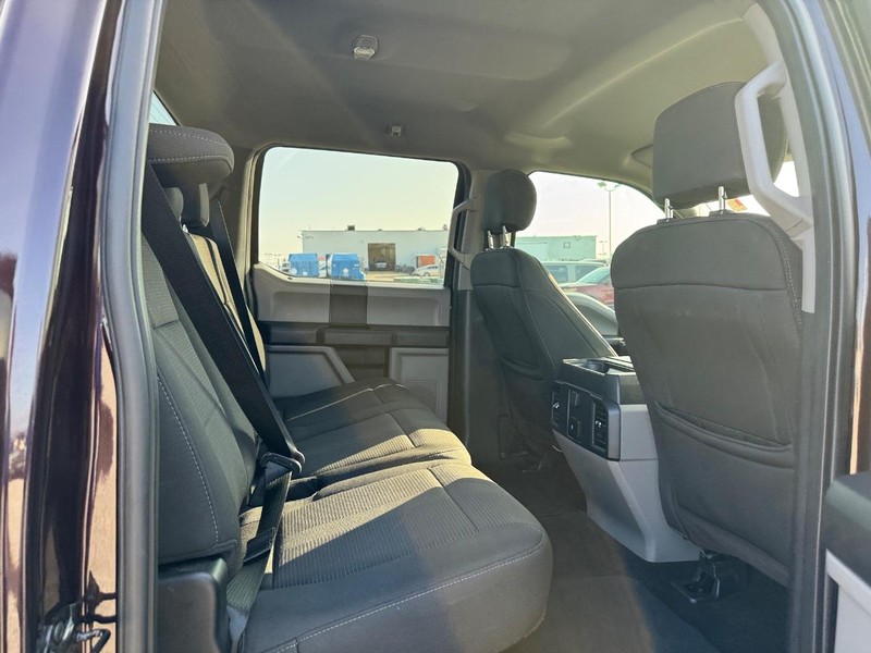 Ford F-150 Vehicle Full-screen Gallery Image 13