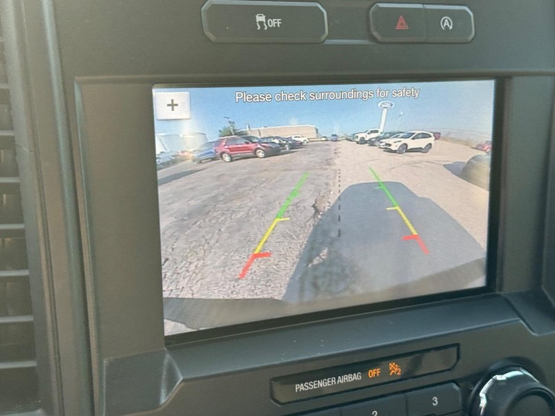 Ford F-150 Vehicle Full-screen Gallery Image 22