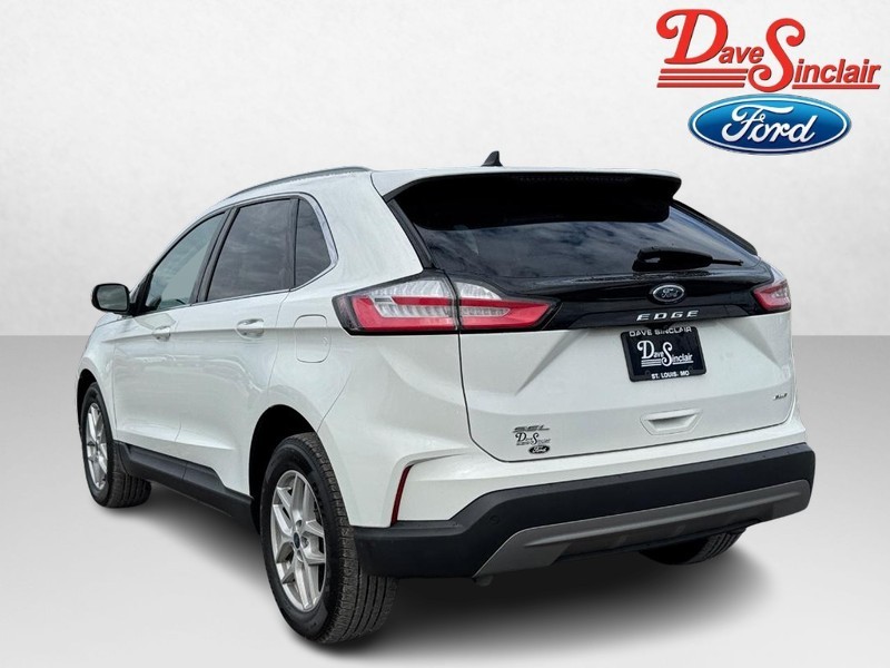 Ford Edge Vehicle Full-screen Gallery Image 09