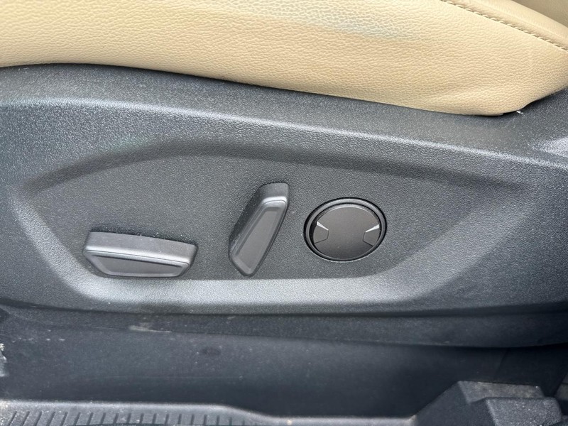 Ford Edge Vehicle Full-screen Gallery Image 17