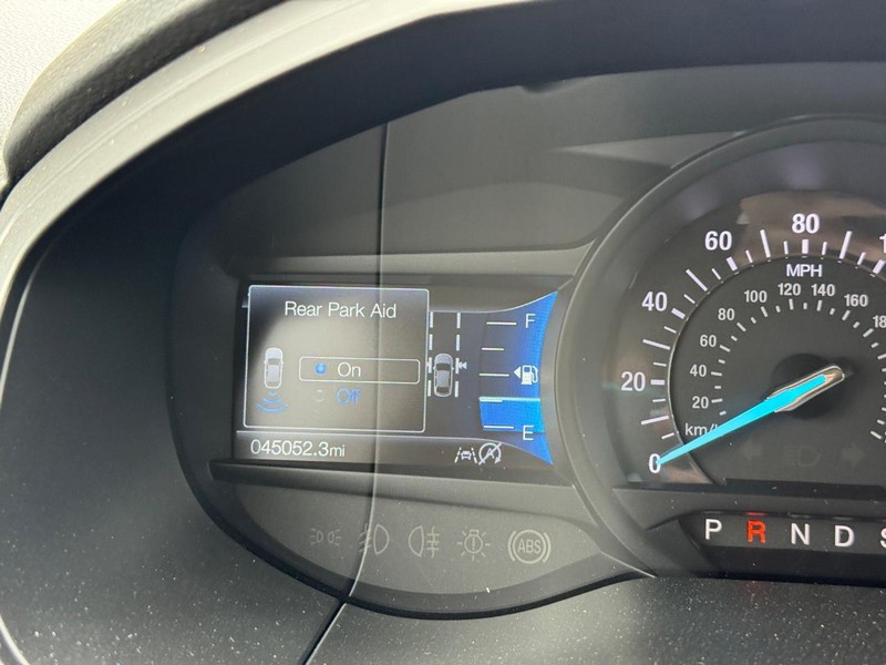 Ford Edge Vehicle Full-screen Gallery Image 24