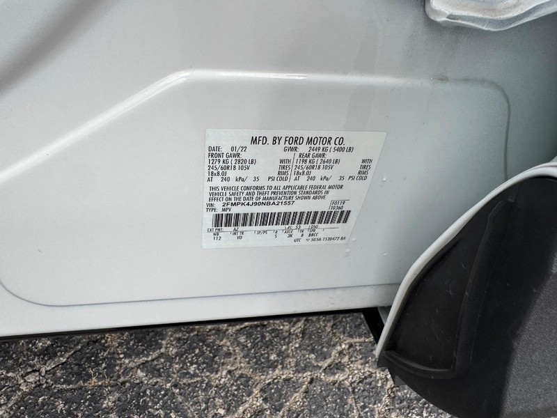 Ford Edge Vehicle Full-screen Gallery Image 25