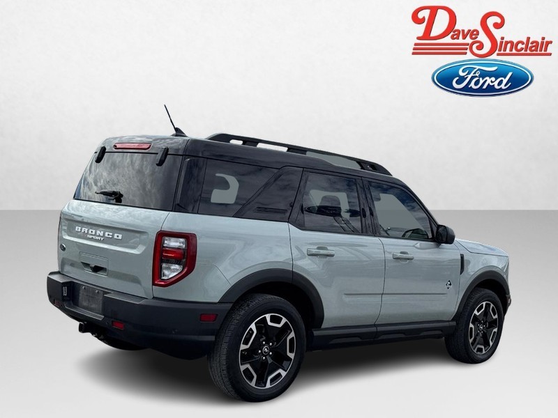 Ford Bronco Sport Vehicle Full-screen Gallery Image 07