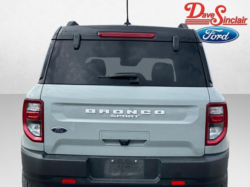 Ford Bronco Sport Vehicle Full-screen Gallery Image 08
