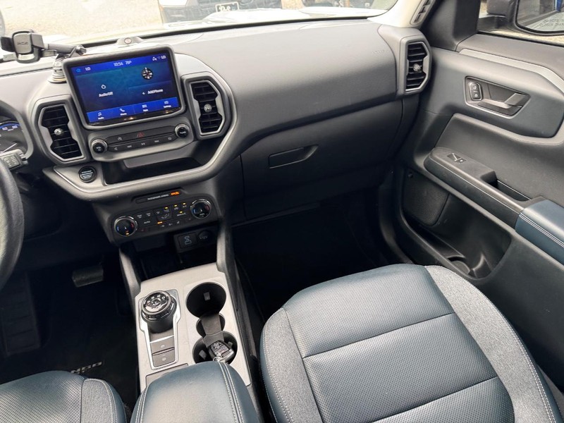 Ford Bronco Sport Vehicle Full-screen Gallery Image 16