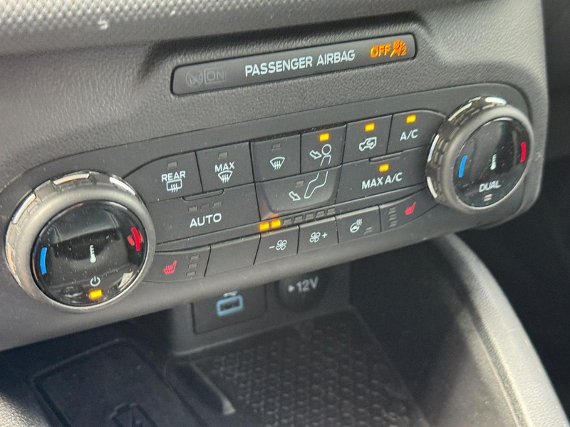 Ford Bronco Sport Vehicle Full-screen Gallery Image 22
