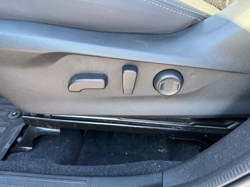 Subaru Forester Vehicle Full-screen Gallery Image 18
