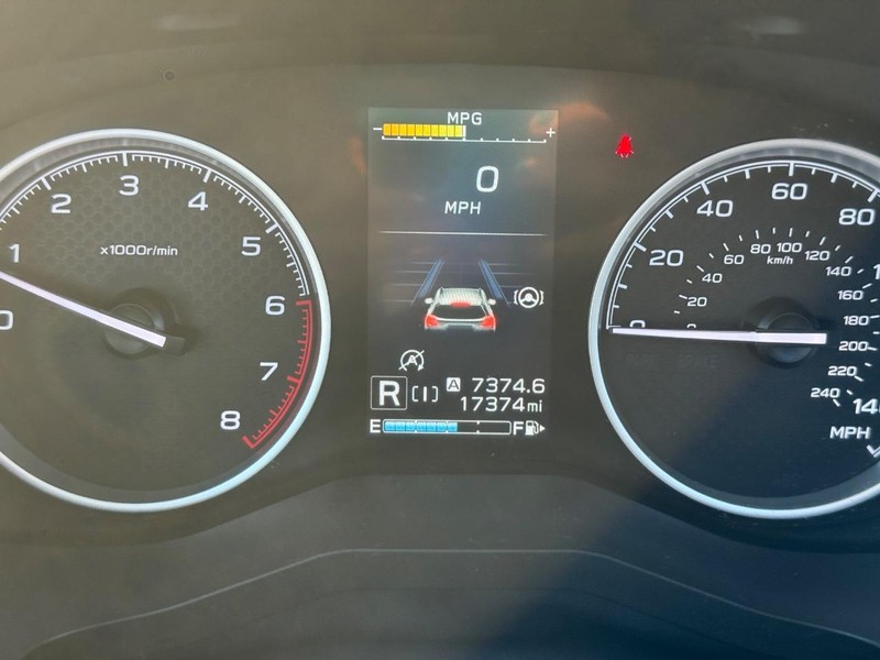 Subaru Forester Vehicle Full-screen Gallery Image 25