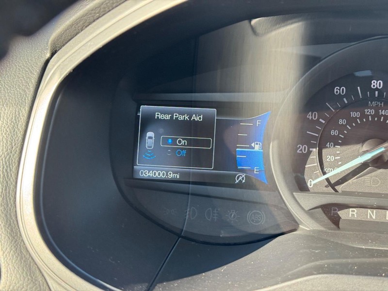 Ford Edge Vehicle Full-screen Gallery Image 24
