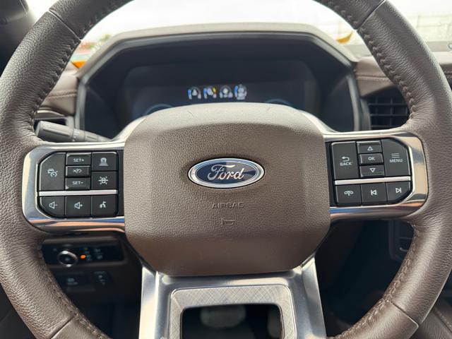Ford Expedition Max Vehicle Full-screen Gallery Image 23