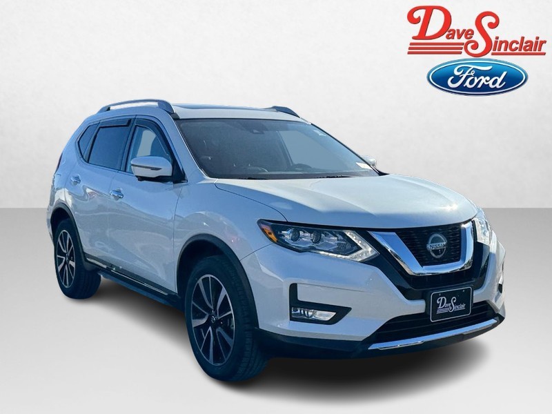 Nissan Rogue Vehicle Full-screen Gallery Image 04