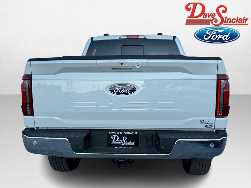 Ford F-150 Vehicle Full-screen Gallery Image 08