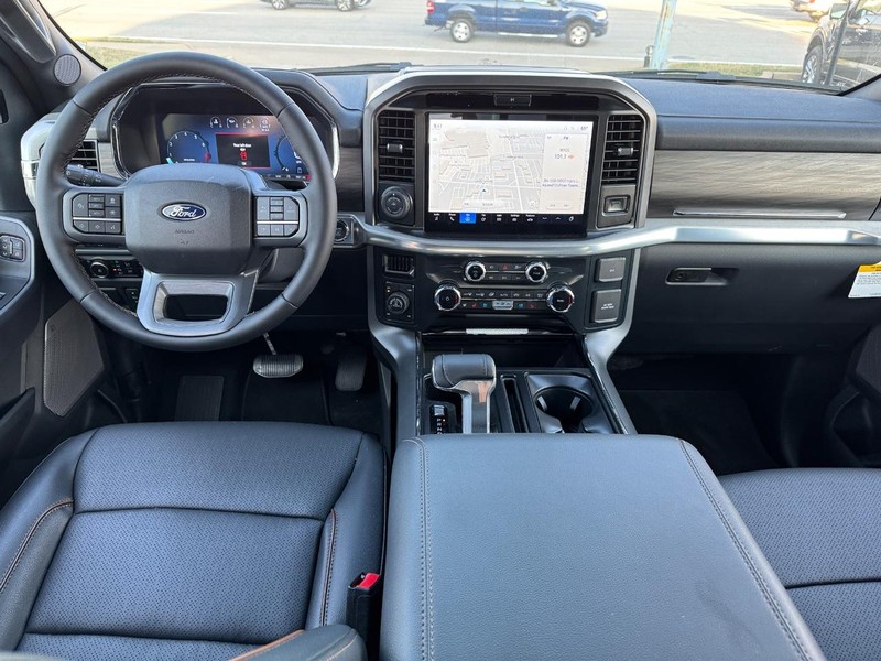 Ford F-150 Vehicle Full-screen Gallery Image 13