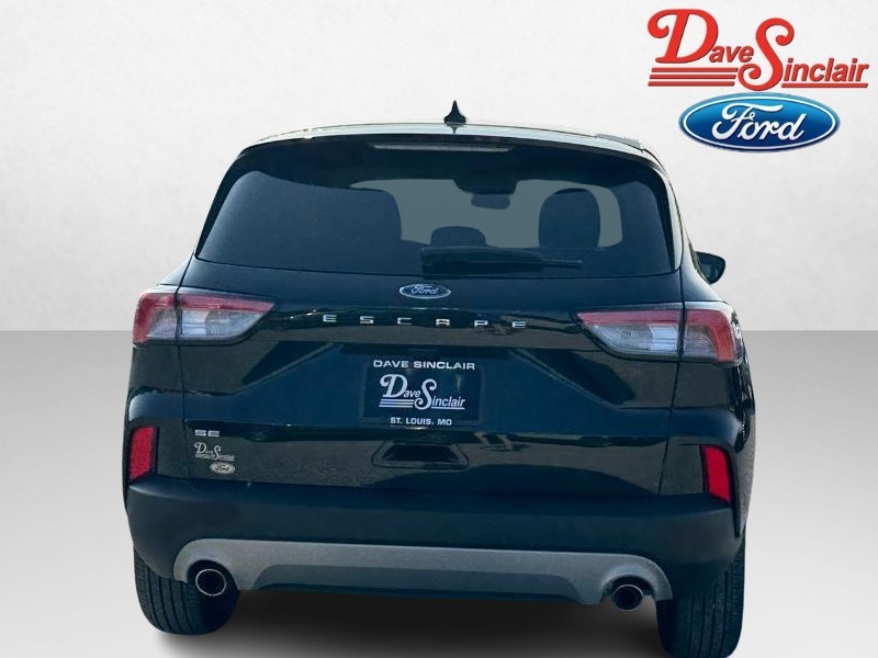 Ford Escape Vehicle Full-screen Gallery Image 08
