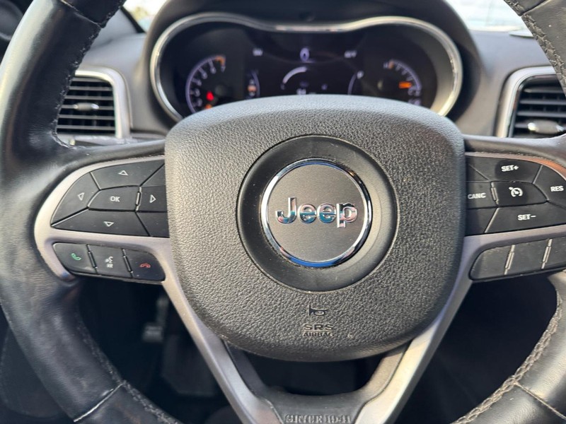 Jeep Grand Cherokee Vehicle Full-screen Gallery Image 20