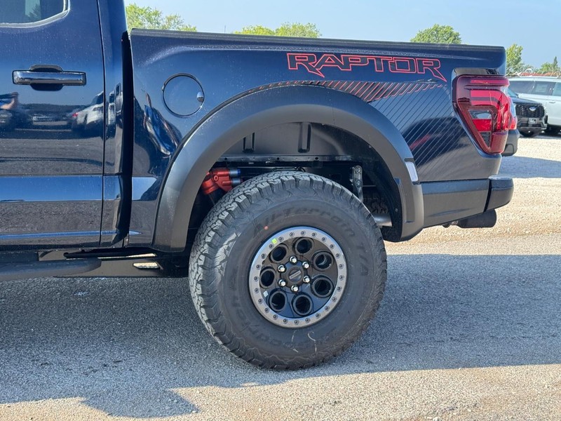 Ford F-150 Vehicle Full-screen Gallery Image 11