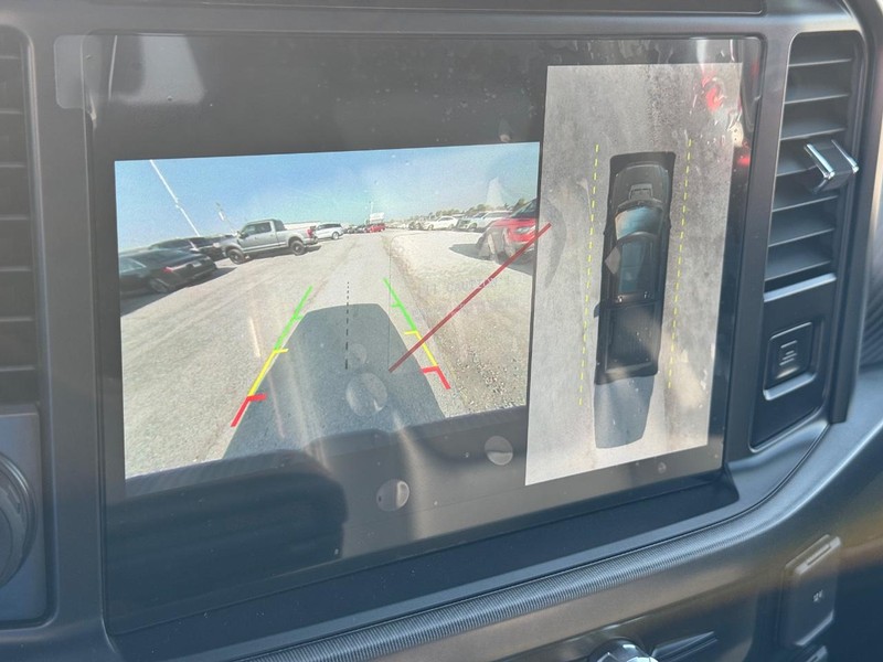 Ford F-150 Vehicle Full-screen Gallery Image 27