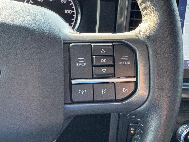 Ford F-150 Vehicle Full-screen Gallery Image 21