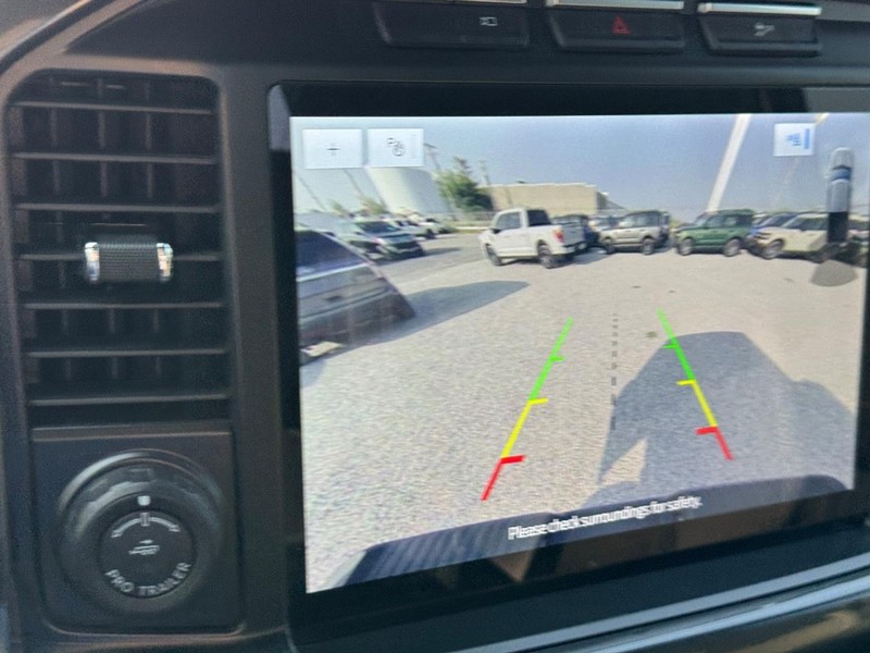 Ford F-150 Vehicle Full-screen Gallery Image 24
