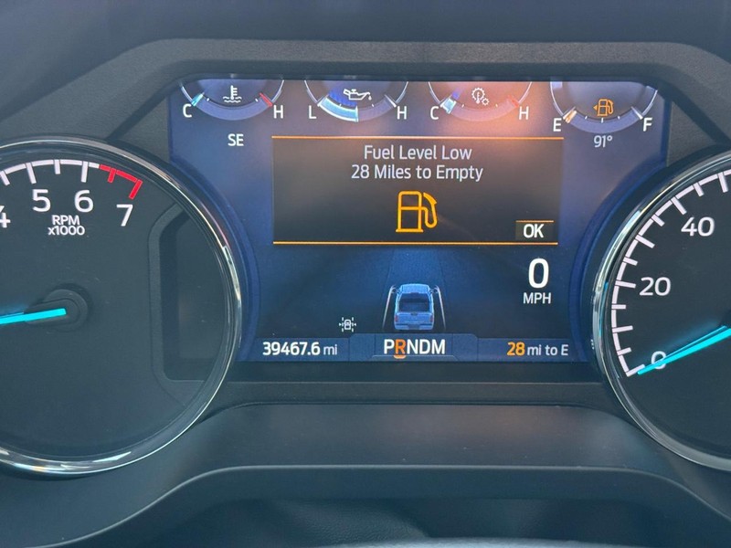 Ford F-150 Vehicle Full-screen Gallery Image 25