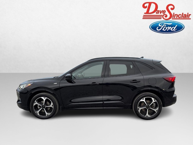 Ford Escape Vehicle Full-screen Gallery Image 10