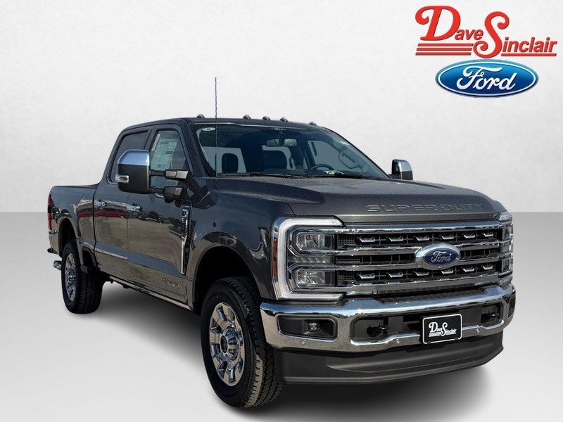 Ford Super Duty F-350 SRW Vehicle Full-screen Gallery Image 04