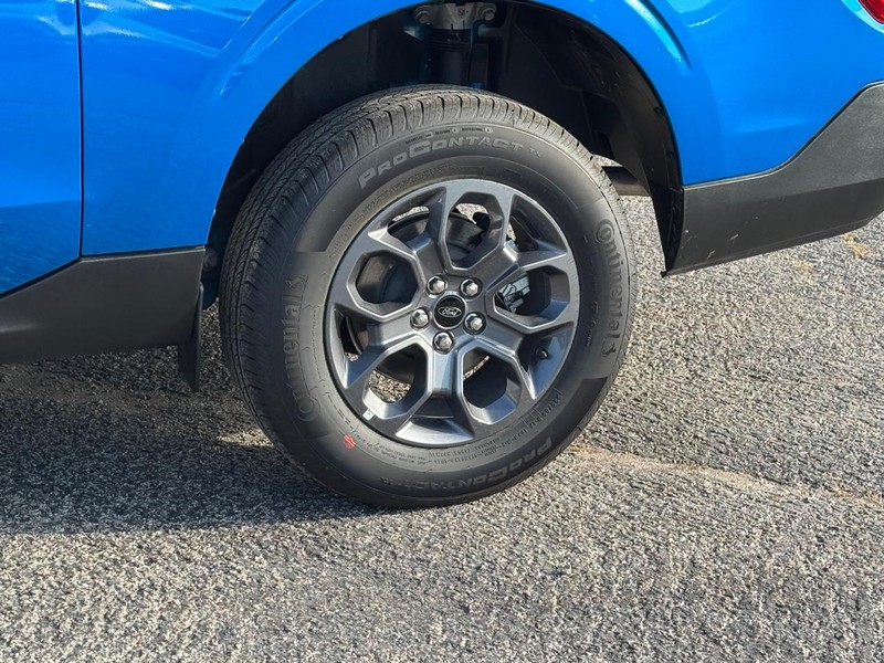 Ford Maverick Vehicle Full-screen Gallery Image 11