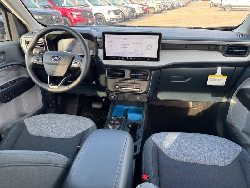 Ford Maverick Vehicle Full-screen Gallery Image 15