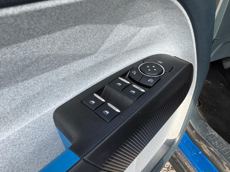 Ford Maverick Vehicle Full-screen Gallery Image 20