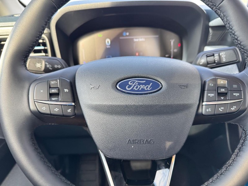 Ford Maverick Vehicle Full-screen Gallery Image 21