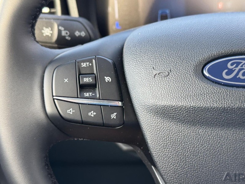 Ford Maverick Vehicle Full-screen Gallery Image 22