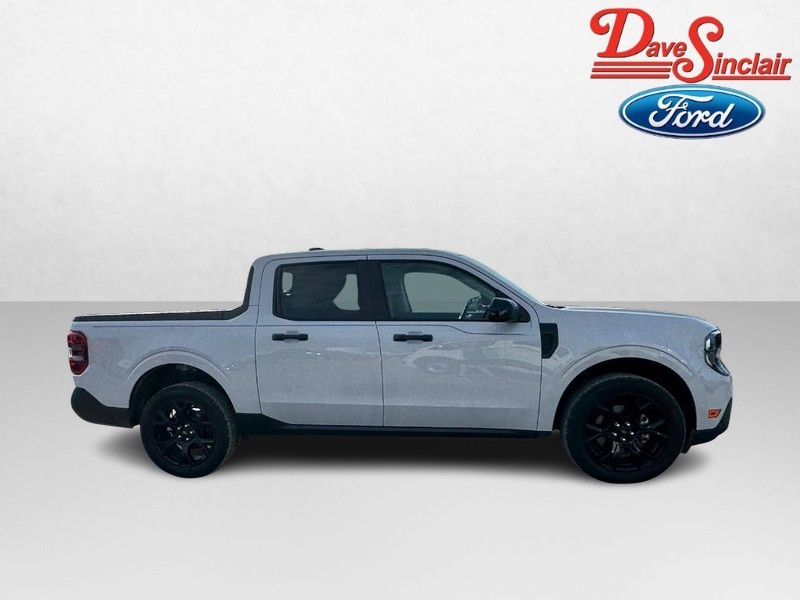 Ford Maverick Vehicle Full-screen Gallery Image 05