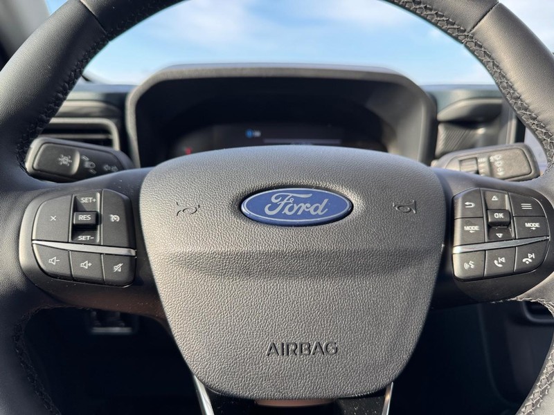 Ford Maverick Vehicle Full-screen Gallery Image 20