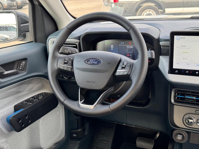Ford Maverick Vehicle Full-screen Gallery Image 14