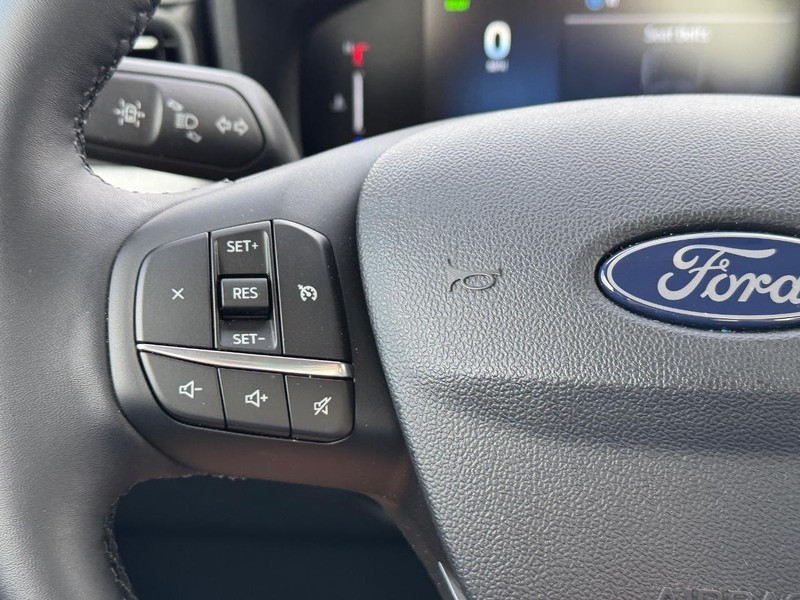 Ford Maverick Vehicle Full-screen Gallery Image 21